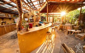 Casa La Aventura Guasacate - Popoyo